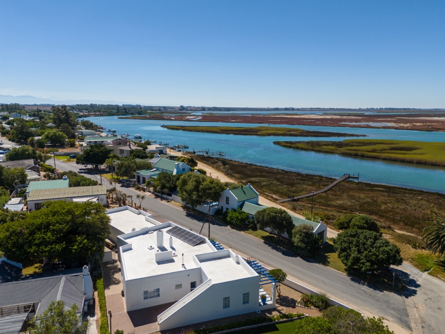 4 Bedroom Property for Sale in Velddrif Western Cape